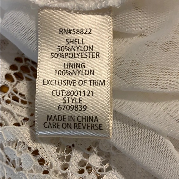 Max Studio Small Lace Top - Picture 3 of 11